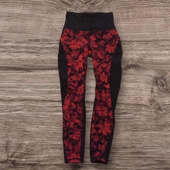 lululemon athletica Pants - Lululemon Floral High Rise Leggings Black & Red Carminetrue Train Times size 4